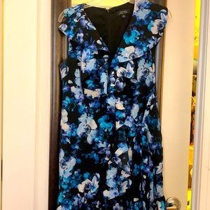 Beautiful Tahari Dress